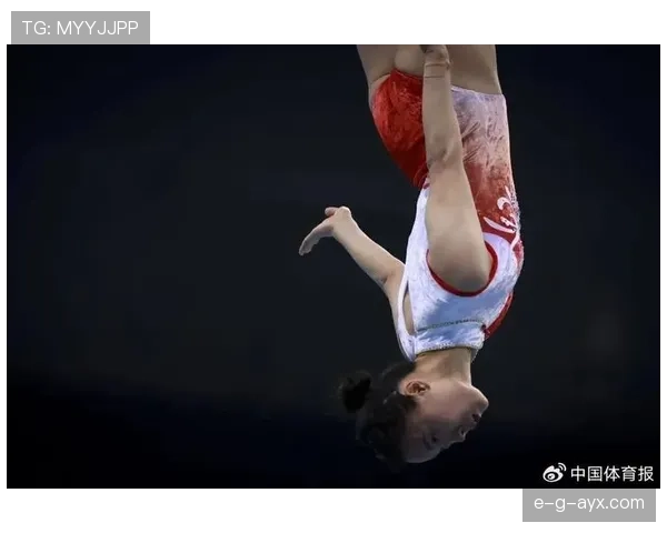 朱雪莹家的蹦床比我家客厅还大