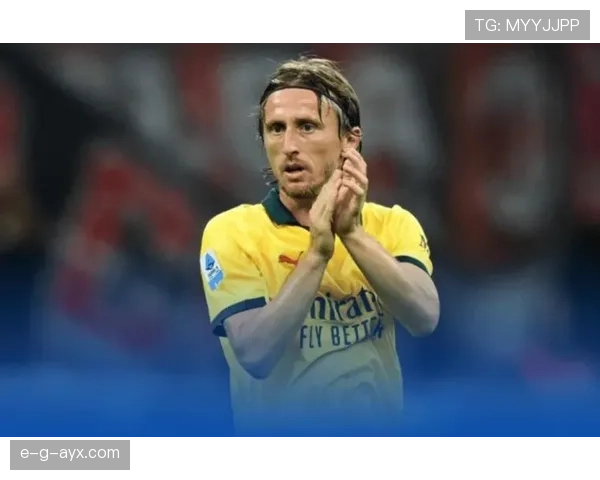 莫德里奇家冰箱里只有鸡胸肉和水，这人是拿自己当AI养的？